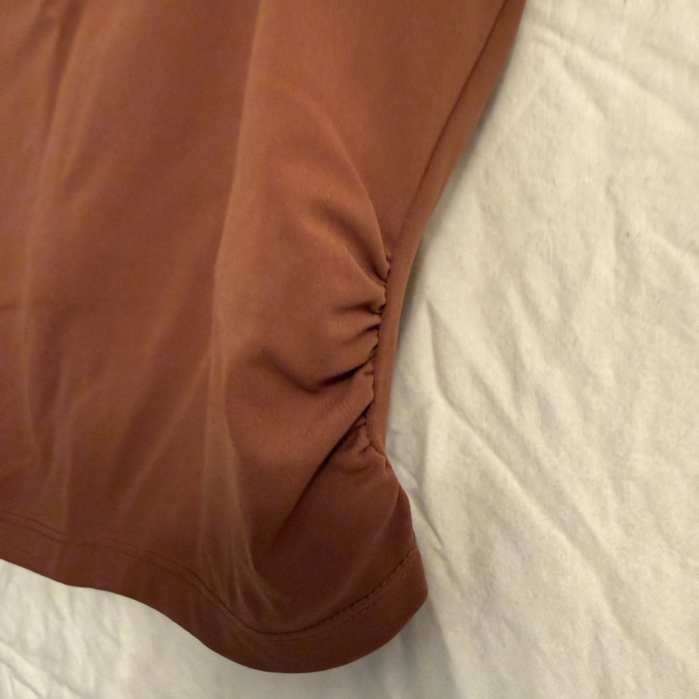 Mode Square-Neck Top - image 5